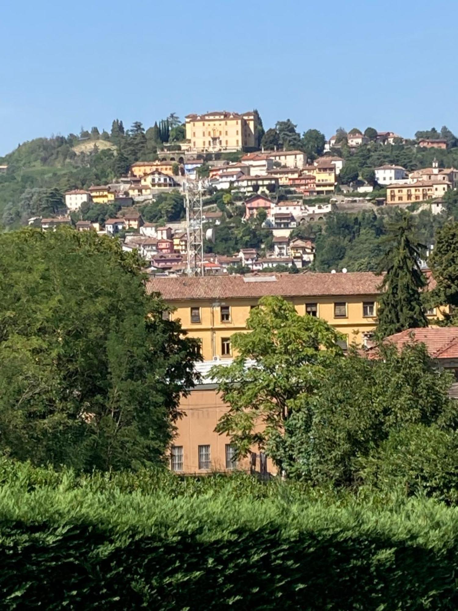 Casa Finestre Bianche Appartement Canelli Buitenkant foto